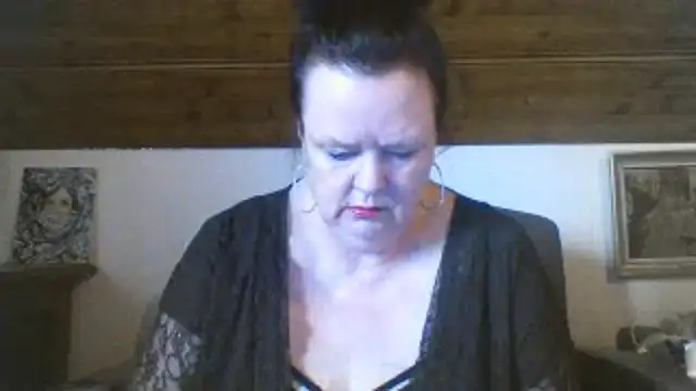 TiffanyMature online show from 12, 4, 2026