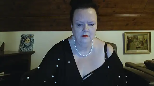 TiffanyMature online show from 3, 5, 2026