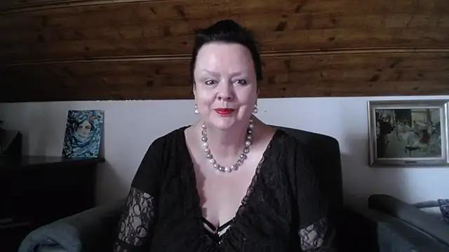 TiffanyMature online show from 6, 5, 2026
