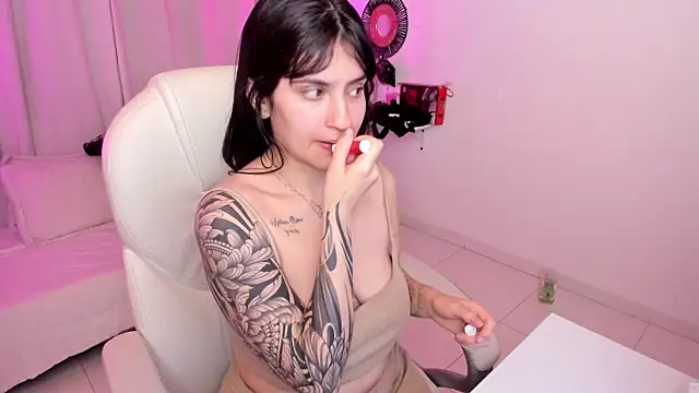 Snapshot of kurito_ chatting on 12, 10, 2025 kurito  online show from 12, 10, 2025