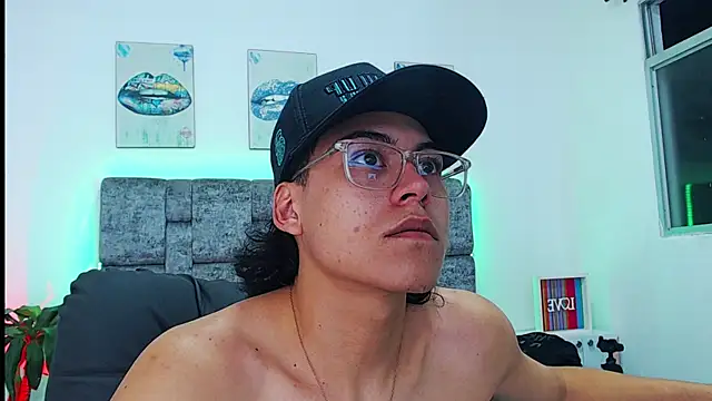 dirty model online show from 14, 9, 2025