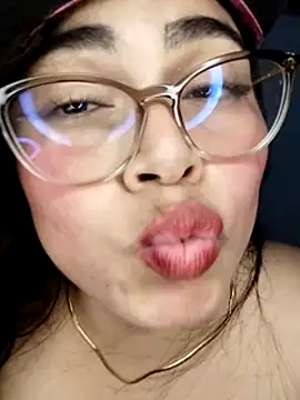 Snapshot of Diamily chatting on 8, 3, 2026 Diamily online show from 8, 3, 2026