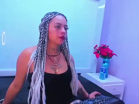 Snapshot of Soffy_Thopmson chatting on 21, 10, 2025 Soffy Thopmson online show from 21, 10, 2025