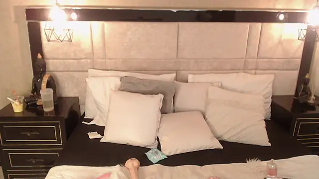 OliviaGarciaa online show from 6, 10, 2025