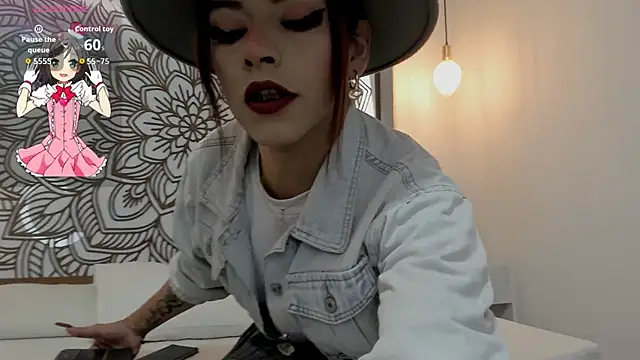 Lilith Zamara online show from 5, 12, 2025