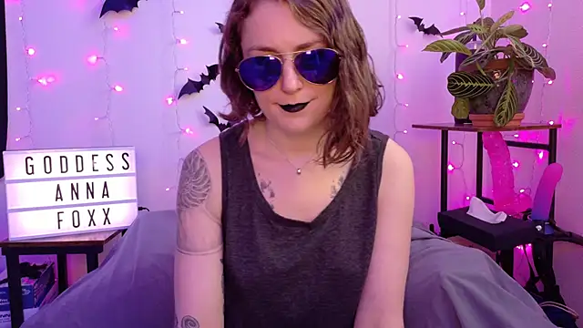 mistressannafoxx online show from 6, 2, 2026