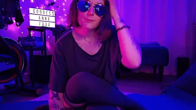 mistressannafoxx online show from 22, 2, 2026