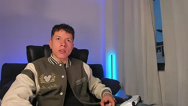 Snapshot of nathan_blake chatting on 28, 9, 2025 nathan blake online show from 28, 9, 2025