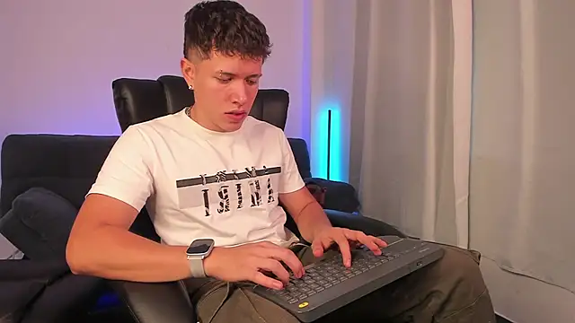 Snapshot of nathan_blake chatting on 30, 9, 2025 nathan blake online show from 30, 9, 2025