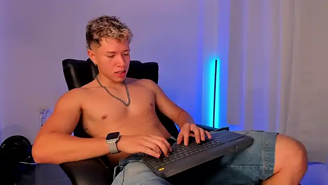 Snapshot of nathan_blake chatting on 11, 10, 2025 nathan blake online show from 11, 10, 2025