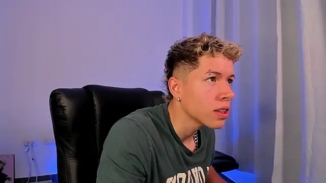 Snapshot of nathan_blake chatting on 15, 11, 2025 nathan blake online show from 15, 11, 2025