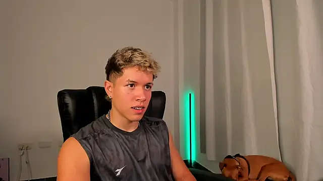 Snapshot of nathan_blake chatting on 19, 11, 2025 nathan blake online show from 19, 11, 2025