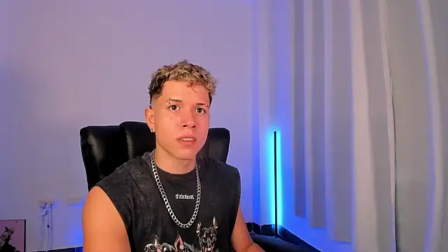 Snapshot of nathan_blake chatting on 25, 11, 2025 nathan blake online show from 25, 11, 2025