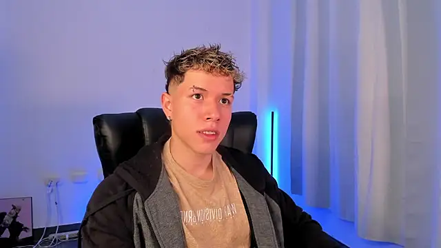 Snapshot of nathan_blake chatting on 27, 11, 2025 nathan blake online show from 27, 11, 2025