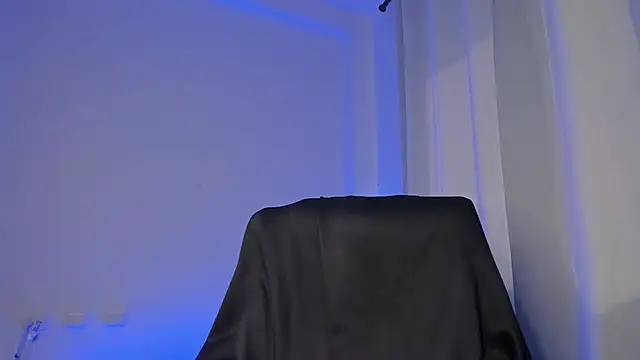 Snapshot of nathan_blake chatting on 18, 12, 2025 nathan blake online show from 18, 12, 2025