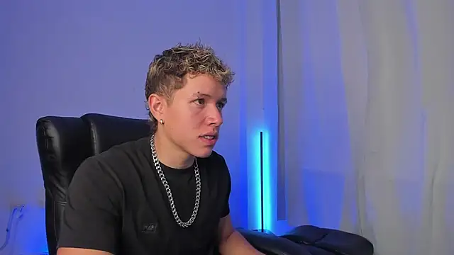 Snapshot of nathan_blake chatting on 20, 12, 2025 nathan blake online show from 20, 12, 2025