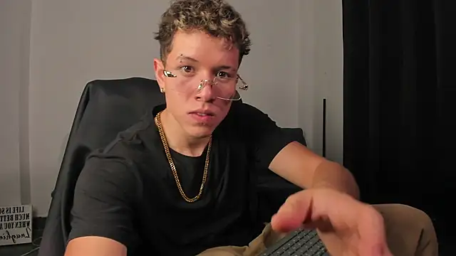 Snapshot of nathan_blake chatting on 5, 2, 2026 nathan blake online show from 5, 2, 2026