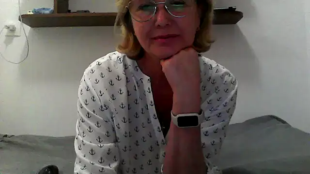 IrynaMolbertx online show from 26, 9, 2025