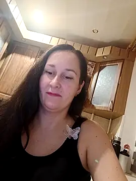 Amandda  online show from 13, 10, 2025