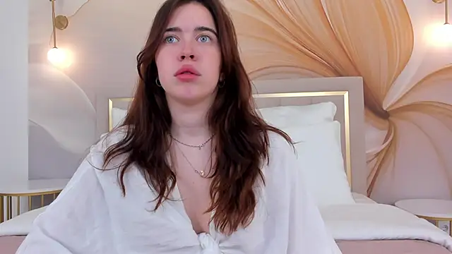 KimberlyBond online show from 23, 9, 2025