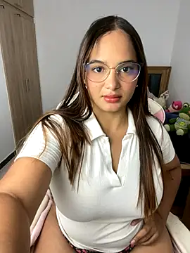 Snapshot of Andrea-Lu chatting on 22, 9, 2025 Andrea-Lu online show from 22, 9, 2025