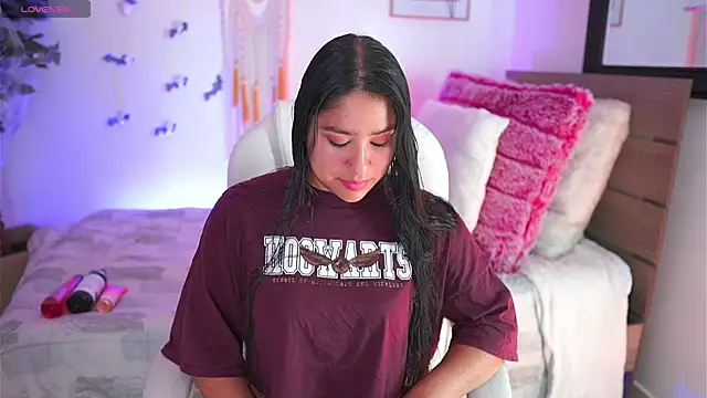 Snapshot of melissa_laurent_ chatting on 21, 10, 2025 melissa laurent  online show from 21, 10, 2025