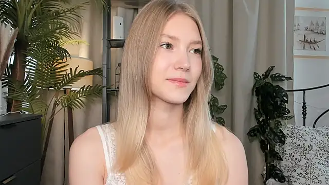 Snapshot of ChinBonnell chatting on 10, 9, 2025 ChinBonnell online show from 10, 9, 2025