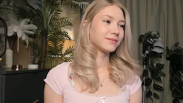 Snapshot of ChinBonnell chatting on 27, 2, 2026 ChinBonnell online show from 27, 2, 2026