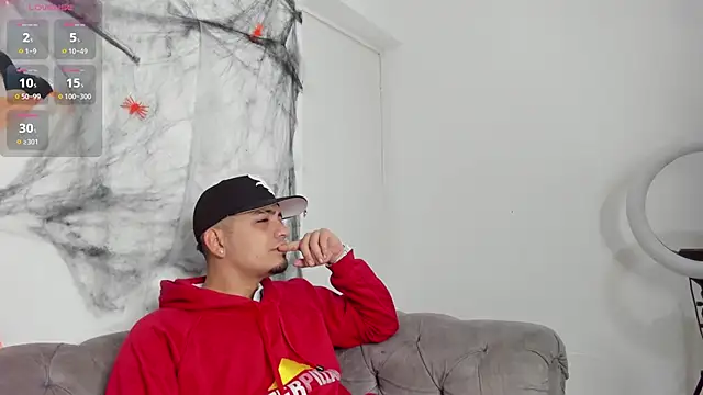 OwenStonne  online show from 24, 10, 2025