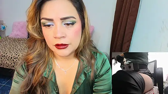 Snapshot of Paulina-Becerraa chatting on 13, 5, 2026 Paulina-Becerraa online show from 13, 5, 2026