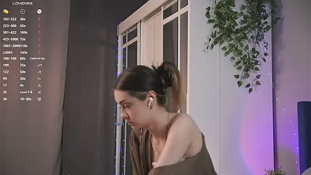 Snapshot of VernonKnapik chatting on 15, 9, 2025 VernonKnapik online show from 15, 9, 2025