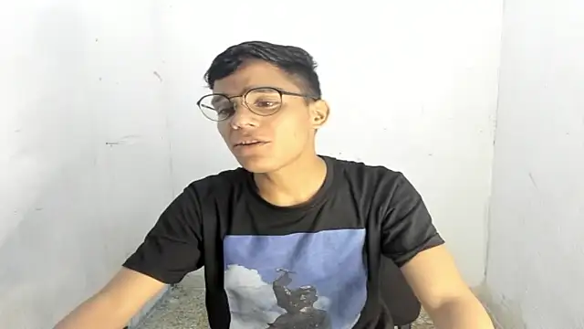Snapshot of Deivi_colins23 chatting on 17, 9, 2025 Deivi colins23 online show from 17, 9, 2025