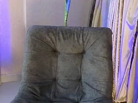 Snapshot of BenjaminCol_ chatting on 11, 10, 2025 BenjaminCol online show from 11, 10, 2025