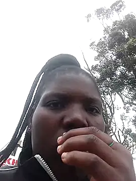 Snapshot of Nobuhlesiphume09 chatting on 28, 10, 2025 Nobuhlesiphume09 online show from 28, 10, 2025