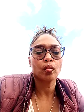 BiiancaEstradaa online show from 14, 10, 2025