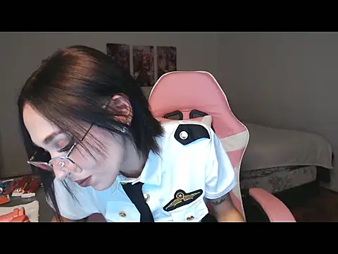 Sofia Amour online show from 9, 10, 2025