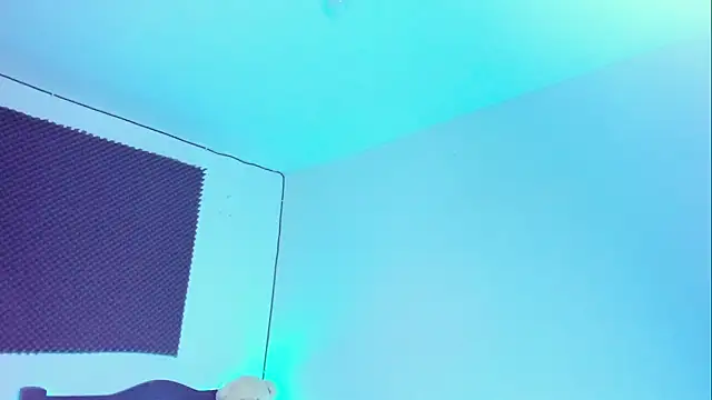 Ellope  online show from 12, 11, 2025