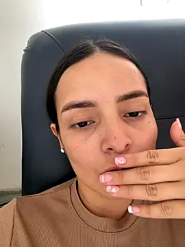 Mia jhoonson online show from 17, 10, 2025