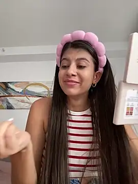 Snapshot of Lenapink19 chatting on 20, 10, 2025 Lenapink19 online show from 20, 10, 2025