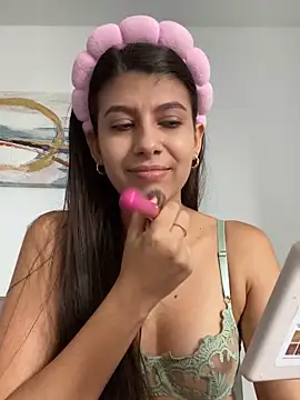 Snapshot of Lenapink19 chatting on 24, 10, 2025 Lenapink19 online show from 24, 10, 2025