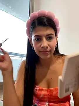 Snapshot of Lenapink19 chatting on 27, 10, 2025 Lenapink19 online show from 27, 10, 2025