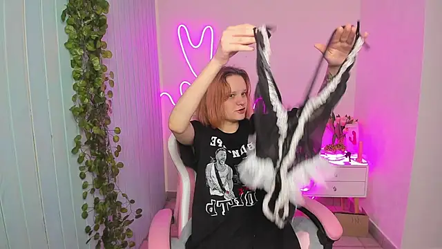 Elieiza xo online show from 21, 10, 2025