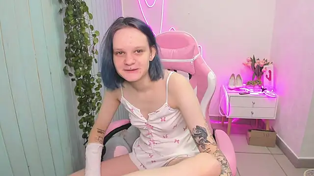 Snapshot of Elieiza_xo chatting on 9, 11, 2025 Elieiza xo online show from 9, 11, 2025