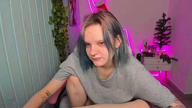 Snapshot of Elieiza_xo chatting on 15, 12, 2025 Elieiza xo online show from 15, 12, 2025