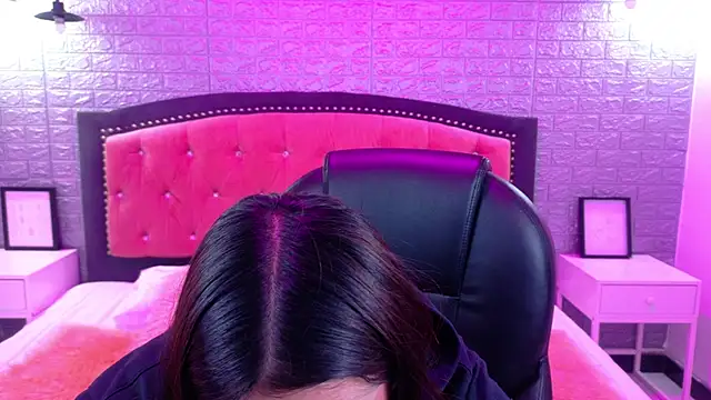Snapshot of Natalie_loffreda chatting on 15, 10, 2025 Natalie loffreda online show from 15, 10, 2025