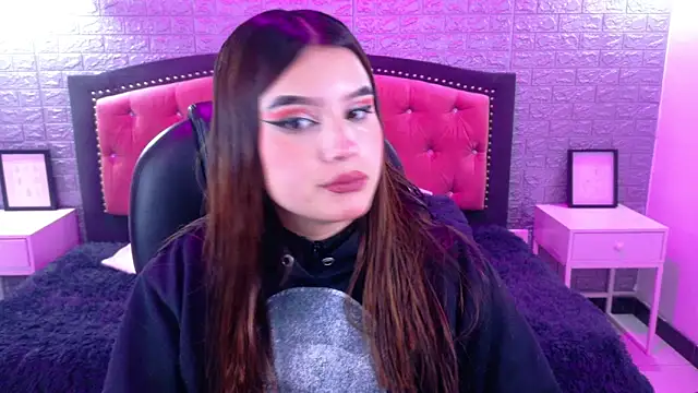 Snapshot of Natalie_loffreda chatting on 16, 10, 2025 Natalie loffreda online show from 16, 10, 2025
