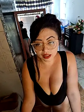 isa  crazy   online show from 22, 9, 2025