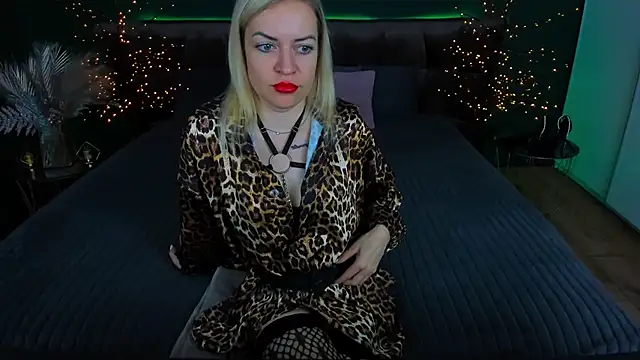 Snapshot of Anna_Snows chatting on 9, 9, 2025 Anna Snows online show from 9, 9, 2025