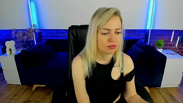 Snapshot of Anna_Snows chatting on 22, 9, 2025 Anna Snows online show from 22, 9, 2025