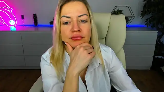 Anna Snows online show from 25, 11, 2025